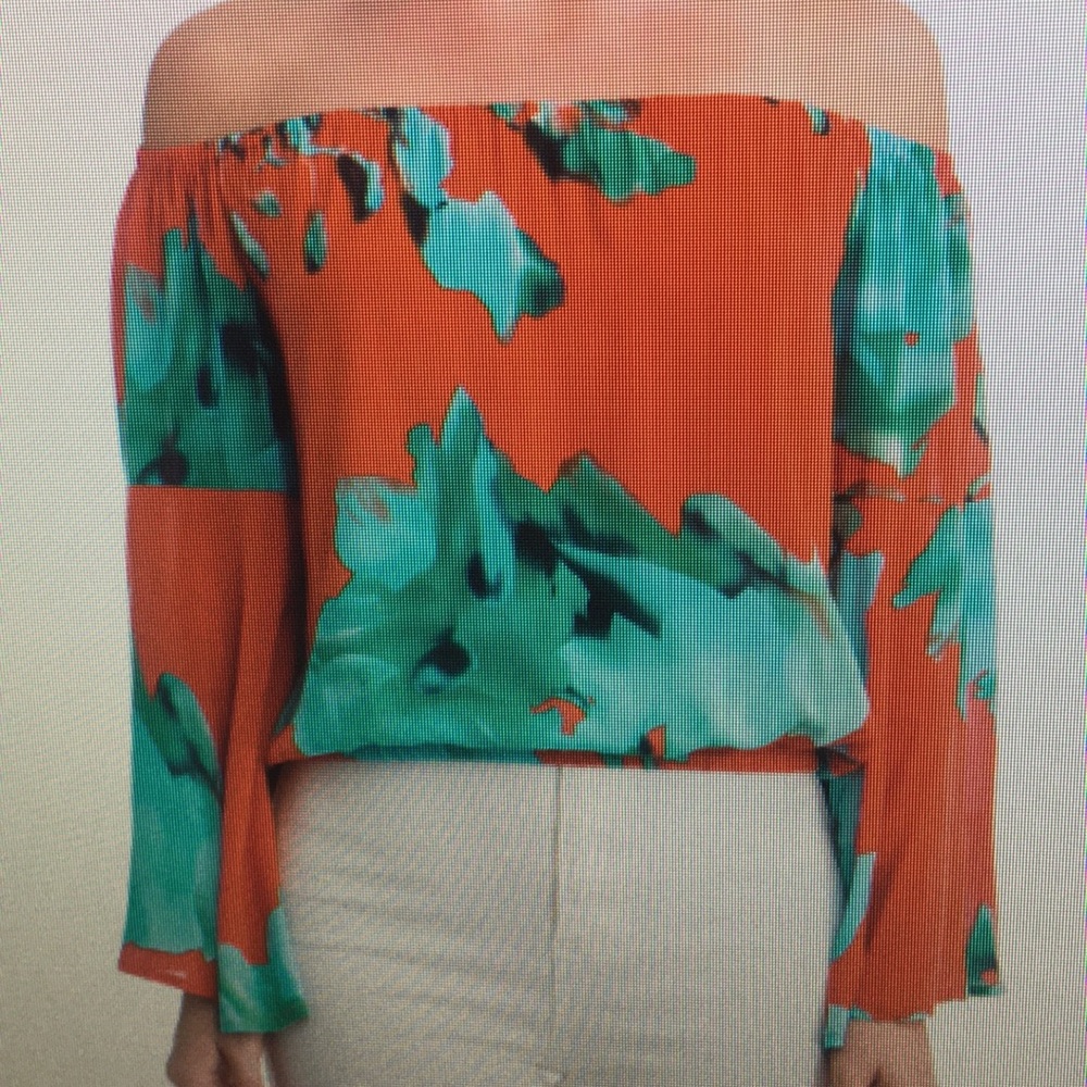 Bell sleeve top